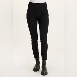 WEARABLES
CY PONTE CARGO LEGGING
 In Black